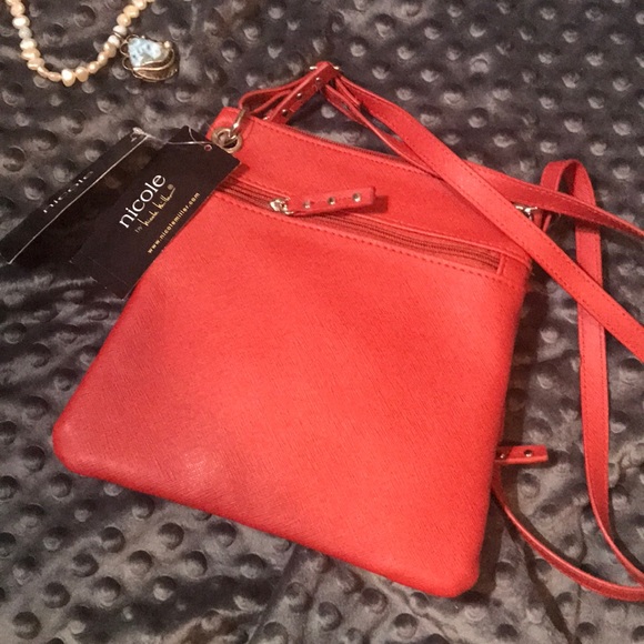 Vintage but NWT Nicole Miller pocketbook red B1 - Picture 2 of 5